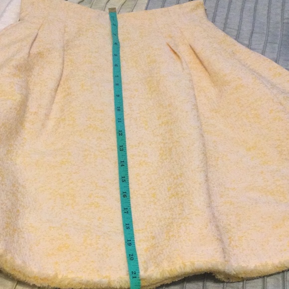 Christian Dior Yellow and White Skirt Suit - Picture 6 of 15